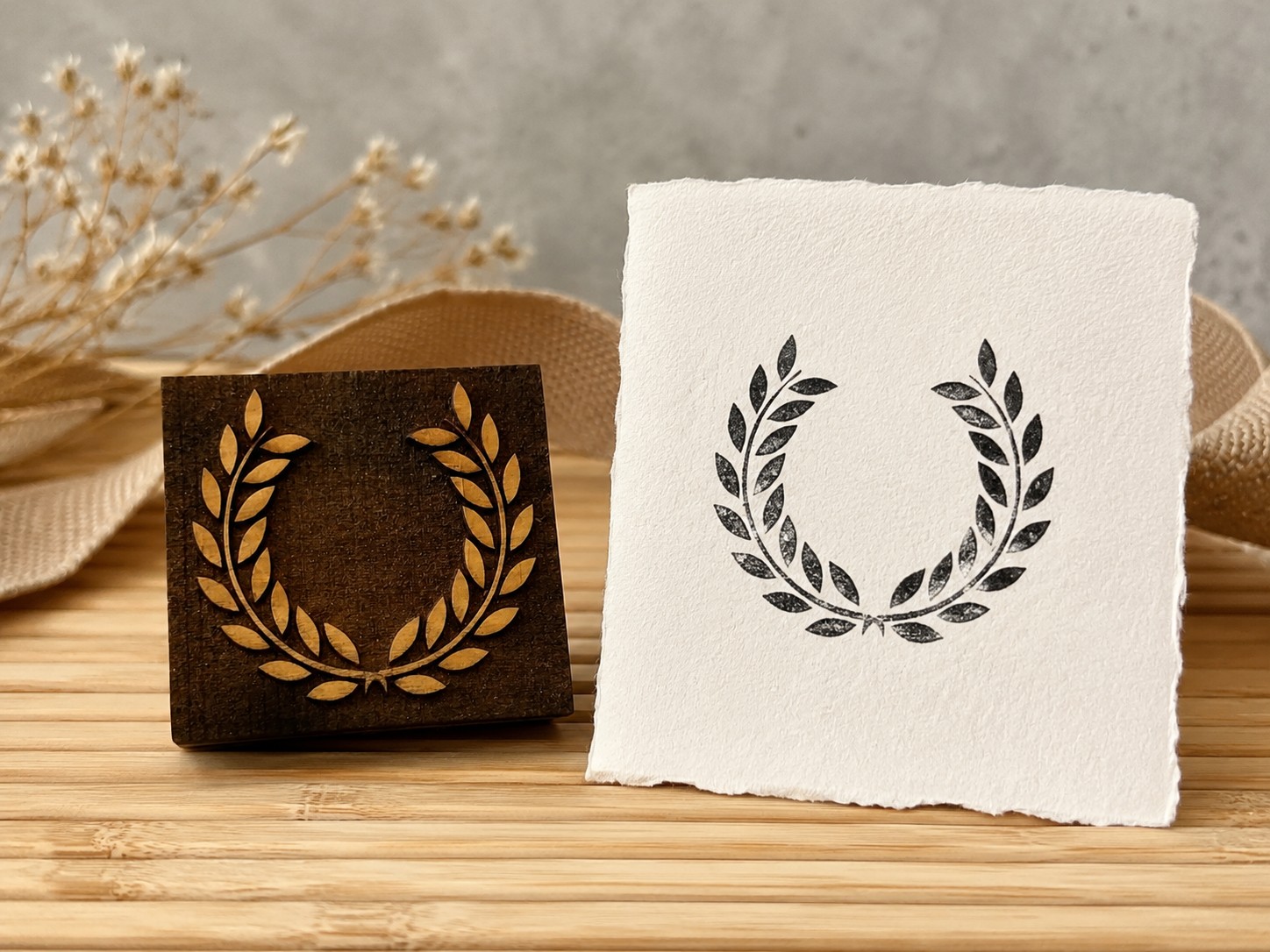 Open Laurel Wreath Block